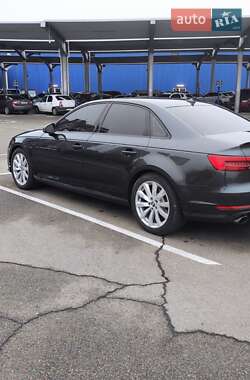 Audi A4  2017