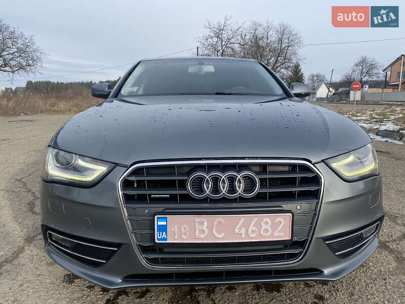 Седан Audi A4 2013 в Вижниці
