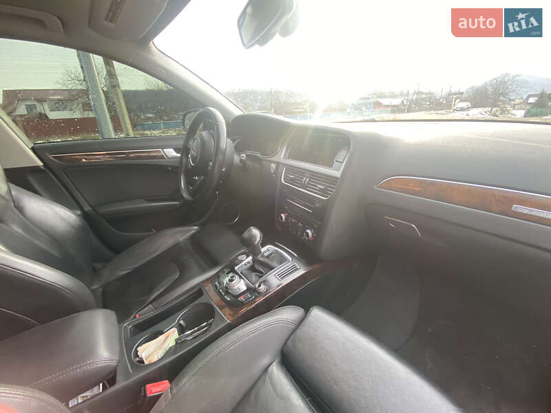 Седан Audi A4 2013 в Вижниці