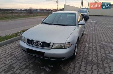 Audi A4  1998