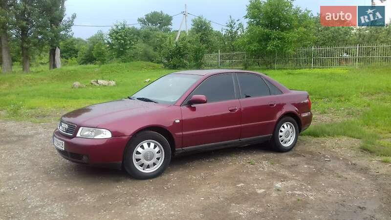 Седан Audi A4 1999 в Ивано-Франковске