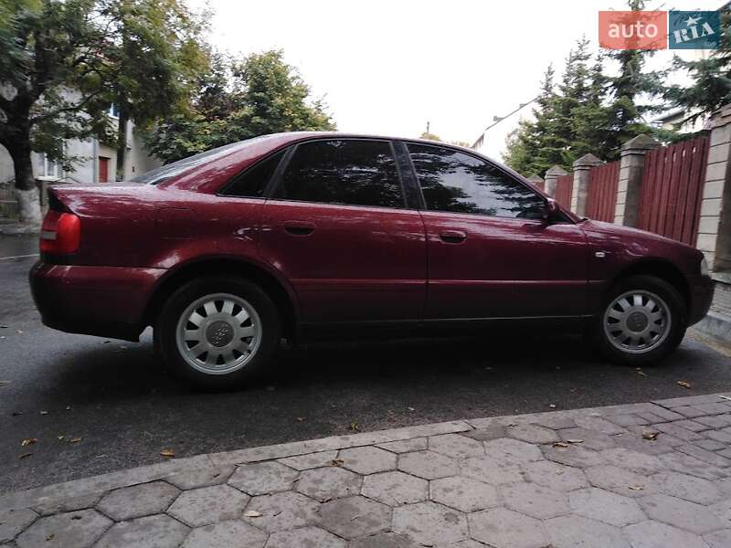 Седан Audi A4 1999 в Ивано-Франковске