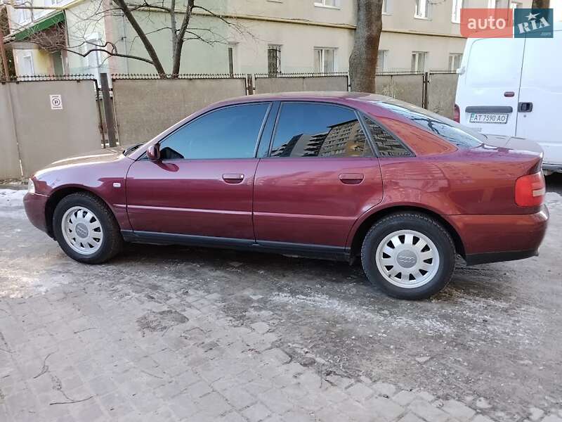 Седан Audi A4 1999 в Ивано-Франковске