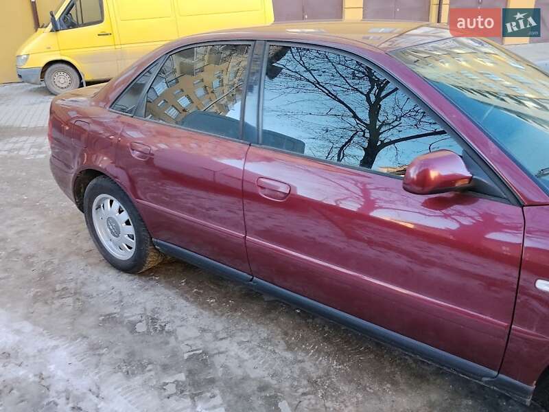 Седан Audi A4 1999 в Ивано-Франковске