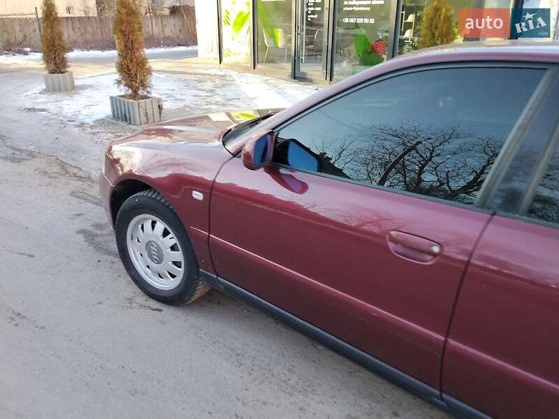 Седан Audi A4 1999 в Ивано-Франковске