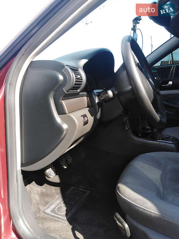 Седан Audi A4 1999 в Ивано-Франковске
