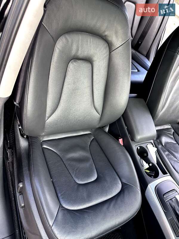 Седан Audi A4 2012 в Черкасах