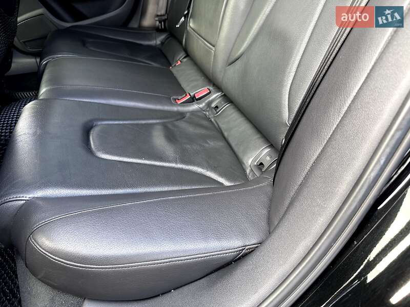 Седан Audi A4 2012 в Черкасах