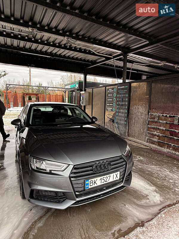 Audi A4 2017