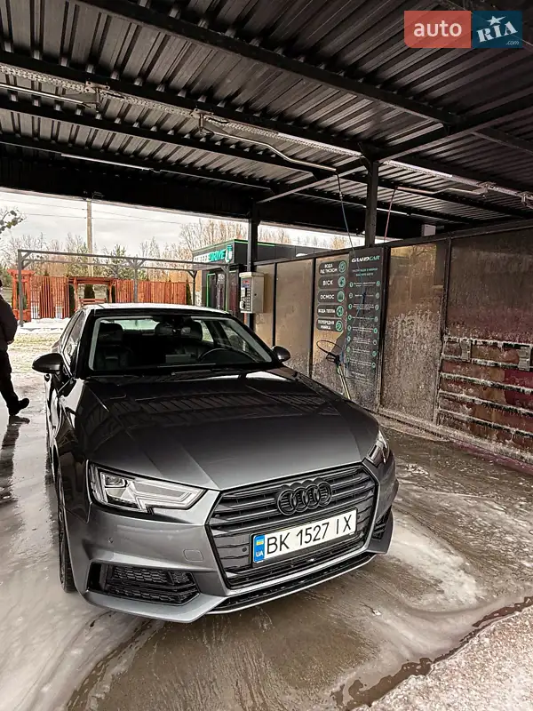Audi A4 2017