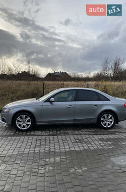 Седан Audi A4 2010 в Дрогобыче