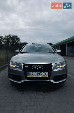 Седан Audi A4 2010 в Дрогобыче