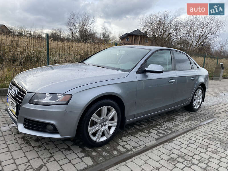 Седан Audi A4 2010 в Дрогобыче