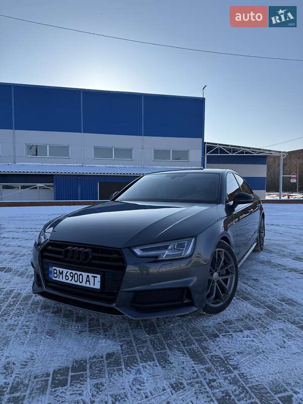 Седан Audi A4 2019 в Ромнах