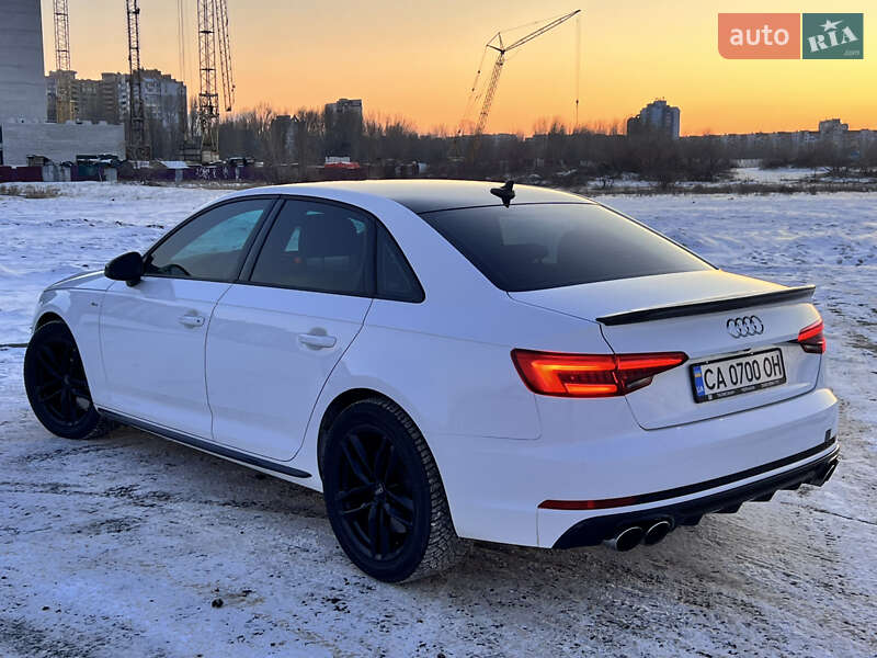 Седан Audi A4 2016 в Черкассах
