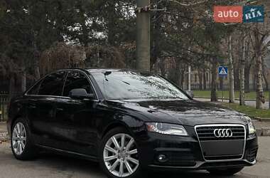 Audi A4  2011