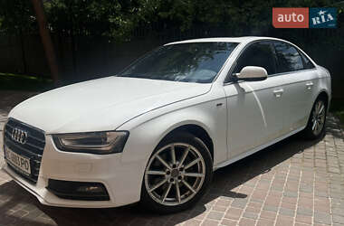 Седан Audi A4 2015 в Луцьку