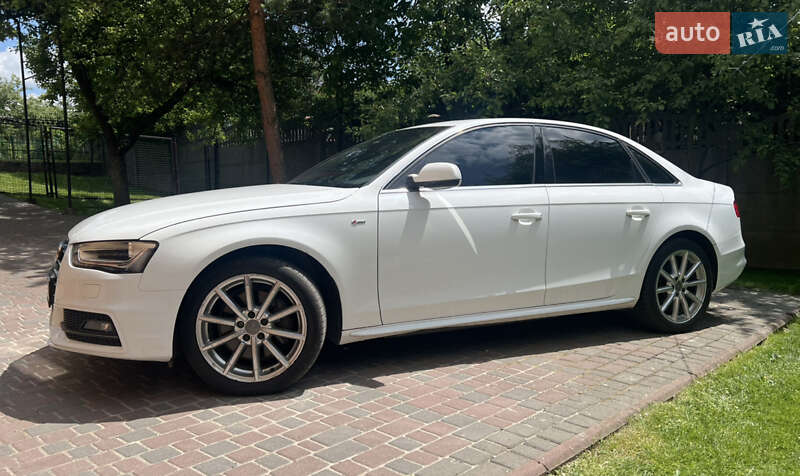 Седан Audi A4 2015 в Луцьку