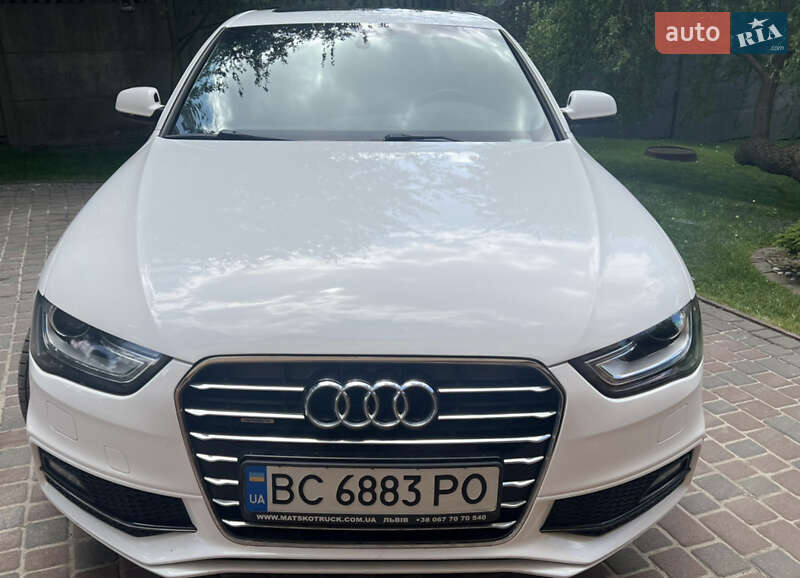 Седан Audi A4 2015 в Луцьку