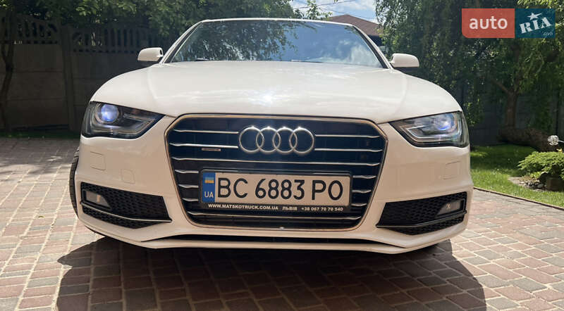 Седан Audi A4 2015 в Луцьку