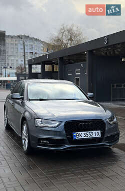 Audi A4  2014