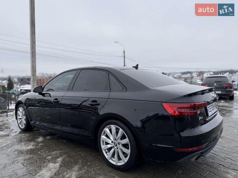 Седан Audi A4 2016 в Чернівцях