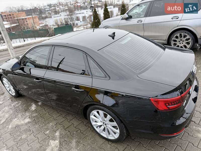 Седан Audi A4 2016 в Чернівцях