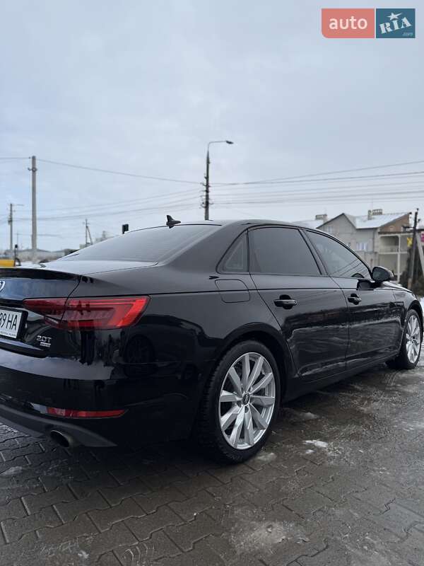 Седан Audi A4 2016 в Чернівцях