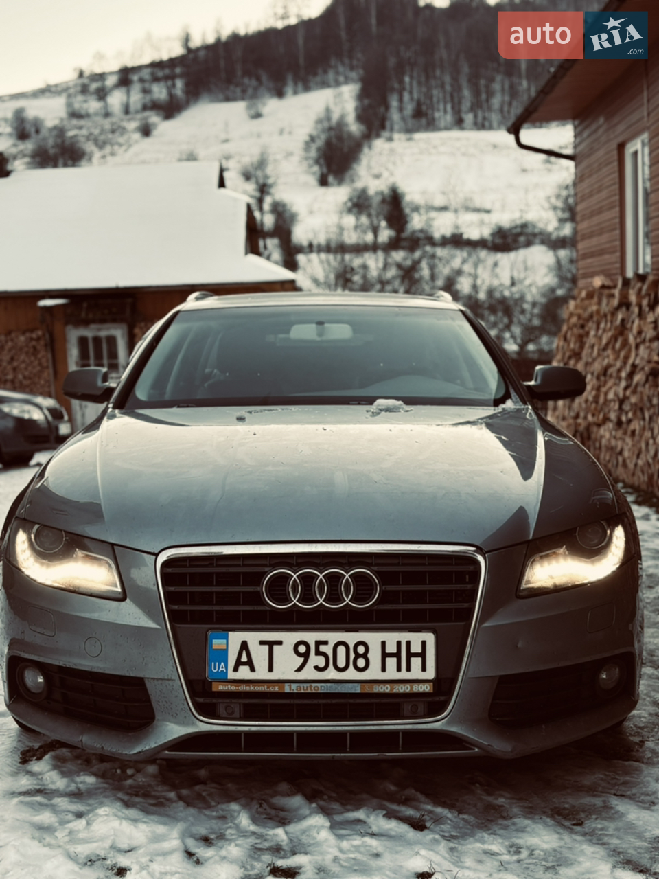 2010 Audi A4 - мініатюра 2