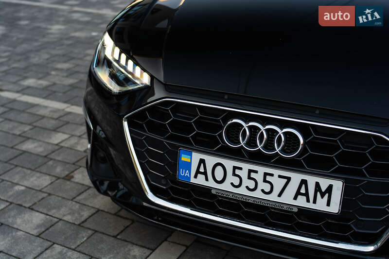 Універсал Audi A4 2019 в Ужгороді