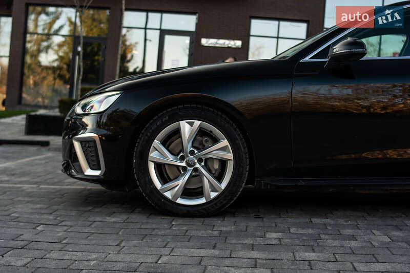Універсал Audi A4 2019 в Ужгороді