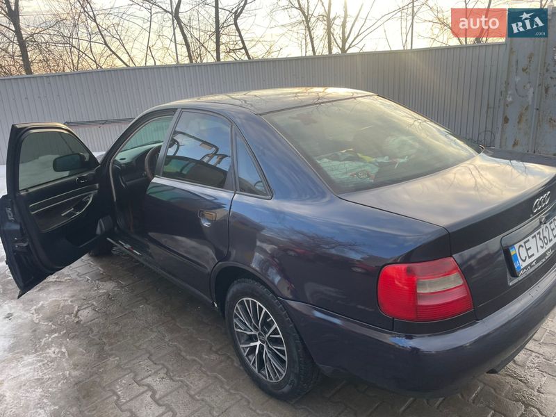 Седан Audi A4 1997 в Черновцах