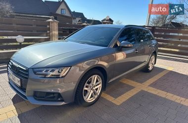 Audi A4  2019