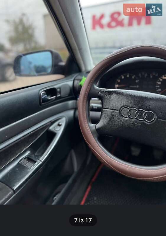Седан Audi A4 1997 в Черновцах