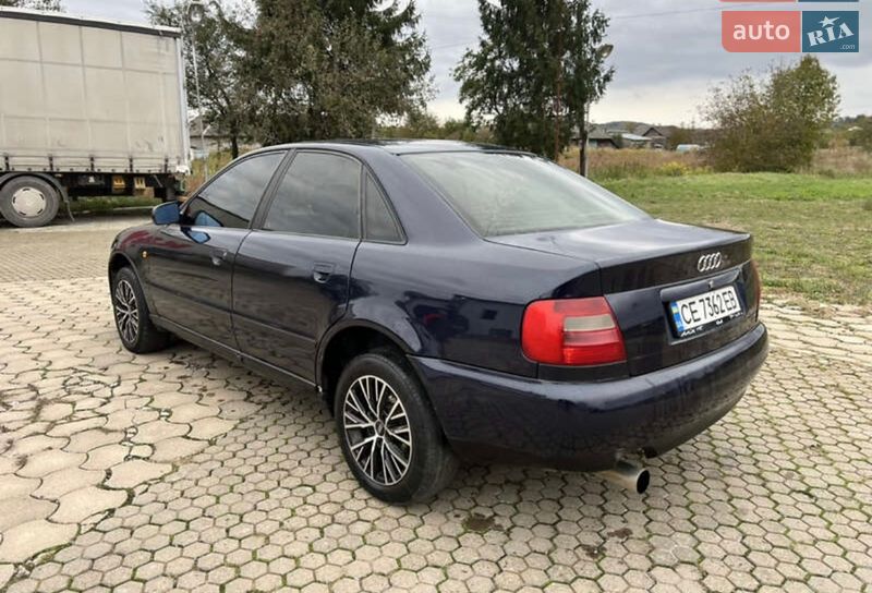 Седан Audi A4 1997 в Черновцах
