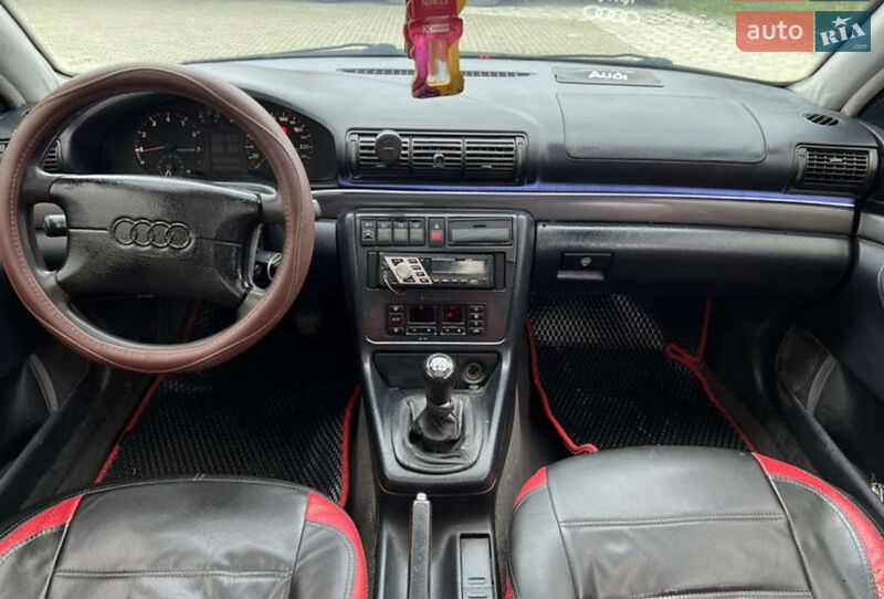 Седан Audi A4 1997 в Черновцах
