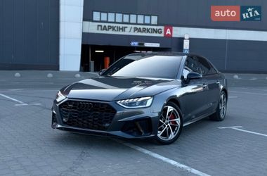Audi A4  2021