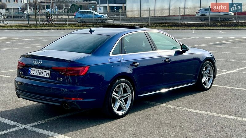 Седан Audi A4 2016 в Львові