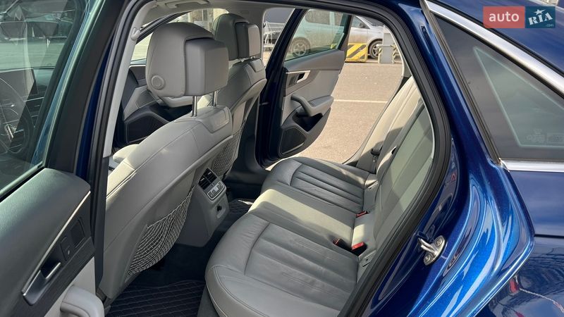 Седан Audi A4 2016 в Львові