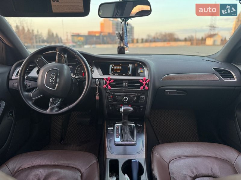 Седан Audi A4 2012 в Білогородці