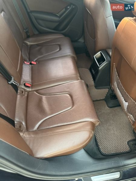 Седан Audi A4 2012 в Білогородці