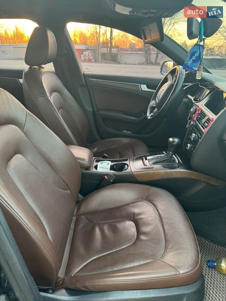 Седан Audi A4 2012 в Білогородці