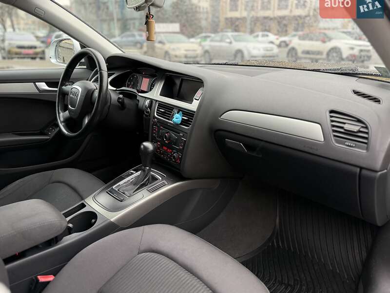 Седан Audi A4 2008 в Киеве