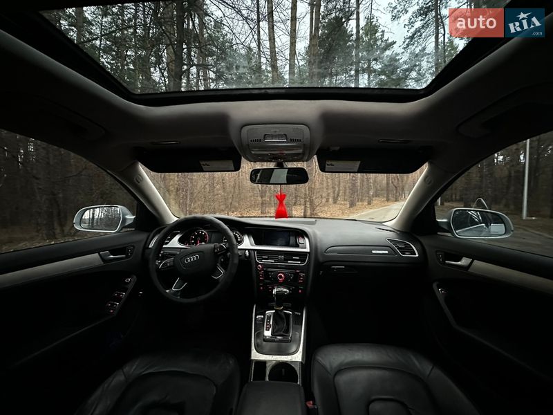 Седан Audi A4 2013 в Обухове