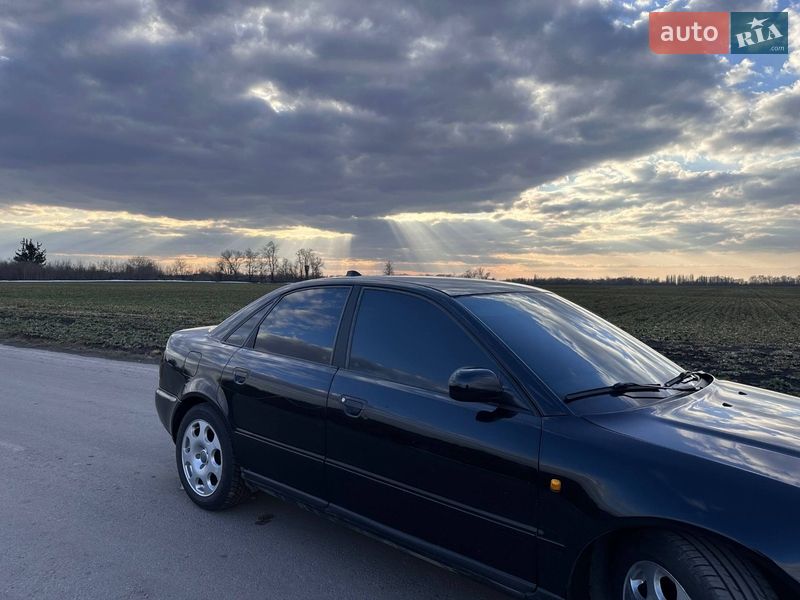 Седан Audi A4 1998 в Вінниці
