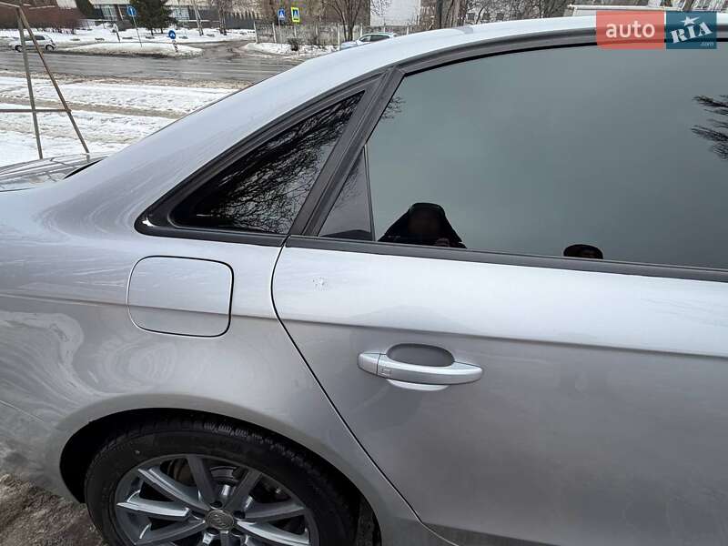 Седан Audi A4 2015 в Киеве фото 10 Седан Audi A4 2015 в Киеве