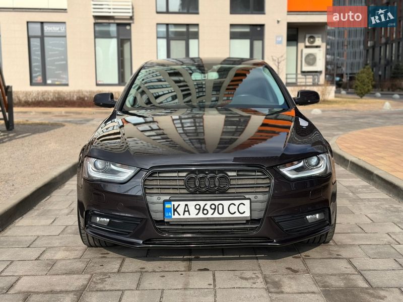Седан Audi A4 2013 в Киеве