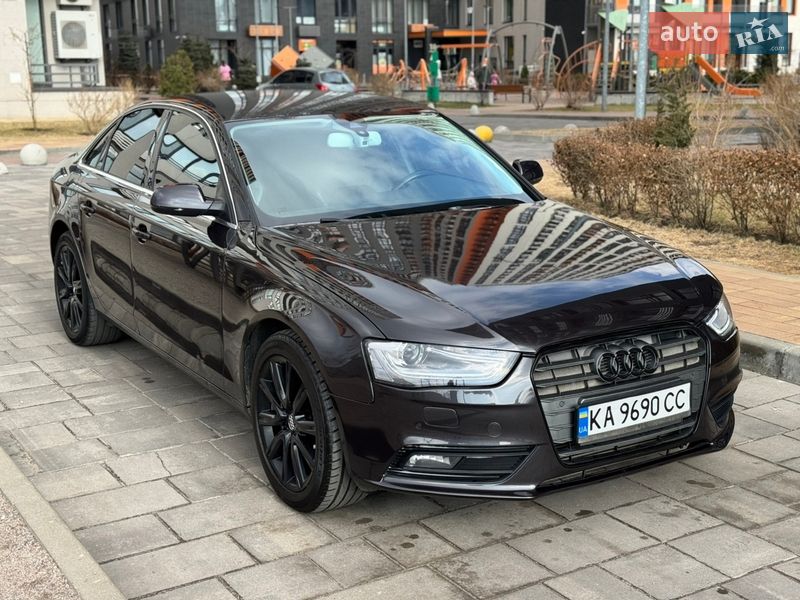 Седан Audi A4 2013 в Киеве