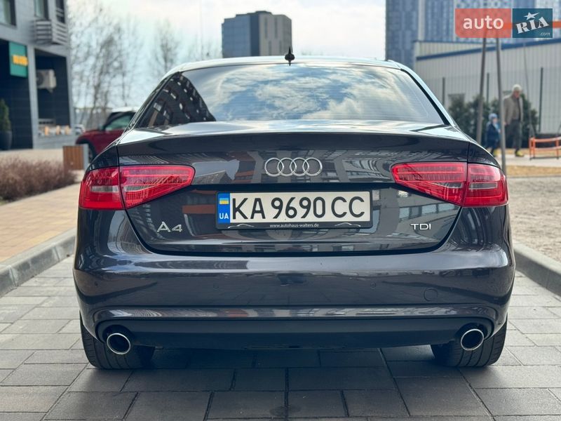 Седан Audi A4 2013 в Киеве