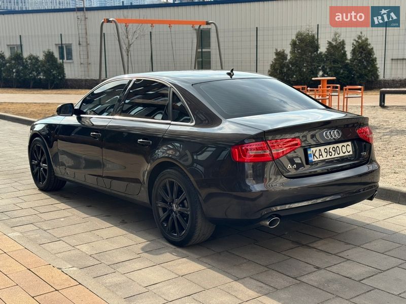 Седан Audi A4 2013 в Киеве